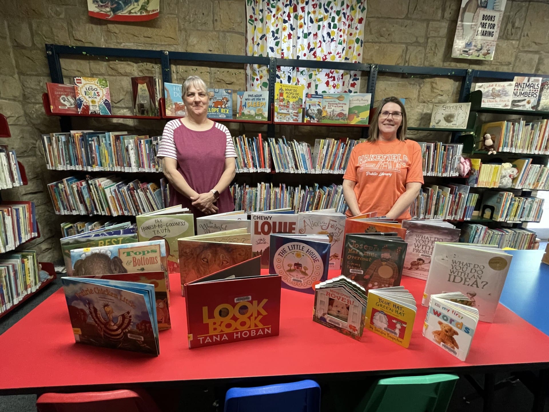 Wakefield Library Receives 100 New Kids Books From Brownstone Book Fund ...